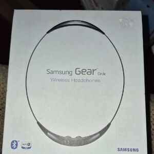 Samsung Gear Circle Wireless Headphones